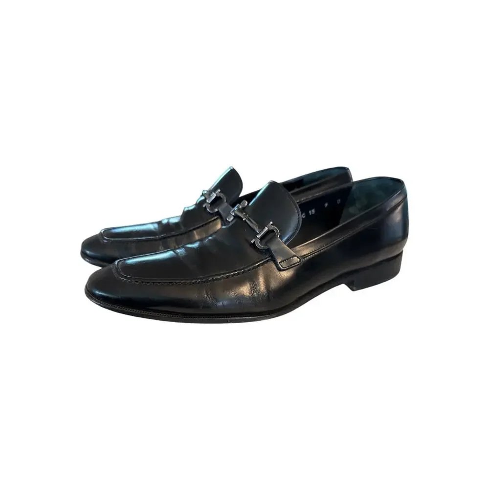 Must Have!!!! SALVATORE FERRAGAMO 